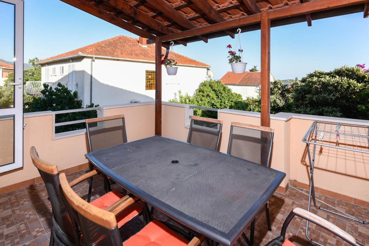 Apartments Karla Orebić Екстериор снимка