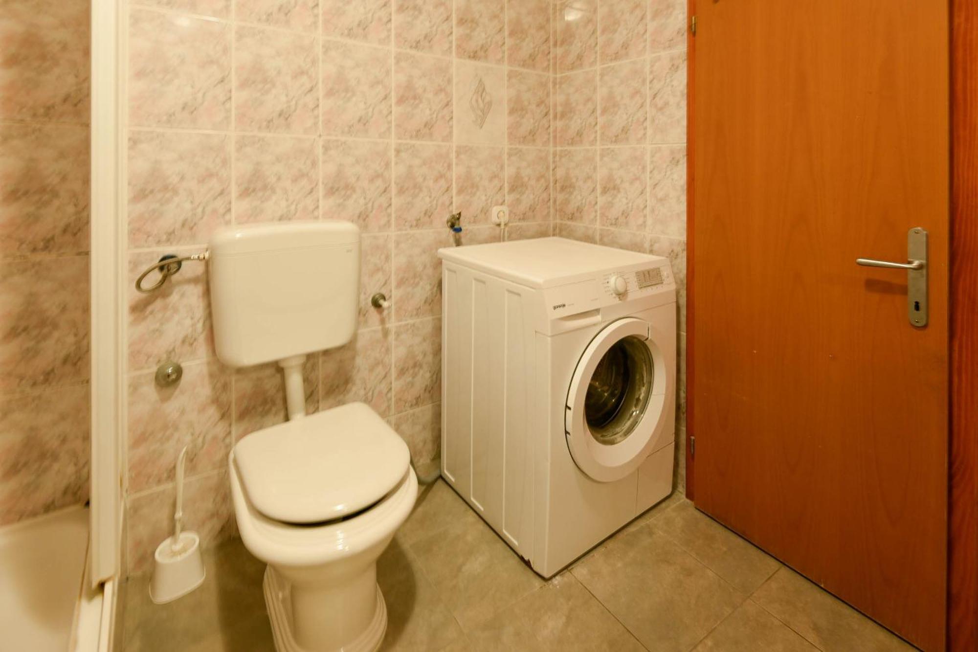 Apartments Karla Orebić Стая снимка