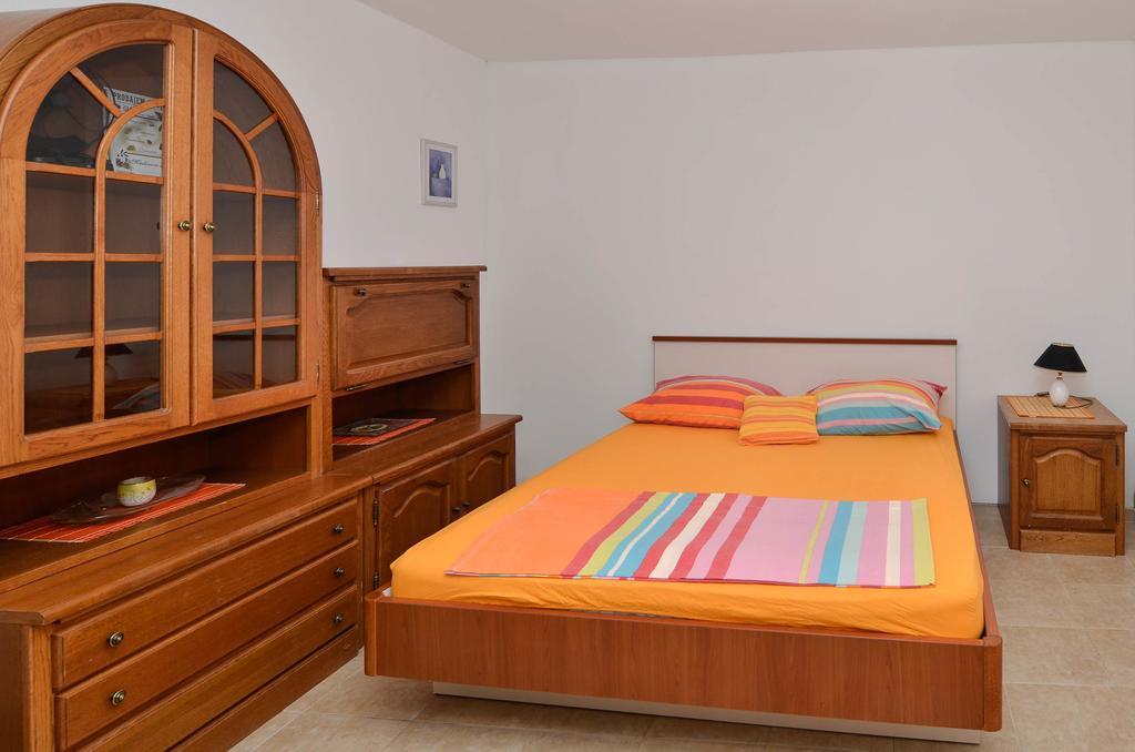 Apartments Karla Orebić Стая снимка