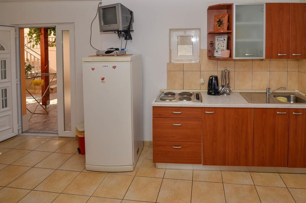 Apartments Karla Orebić Стая снимка
