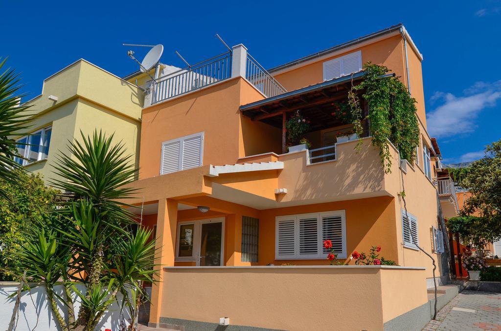 Apartments Karla Orebić Екстериор снимка